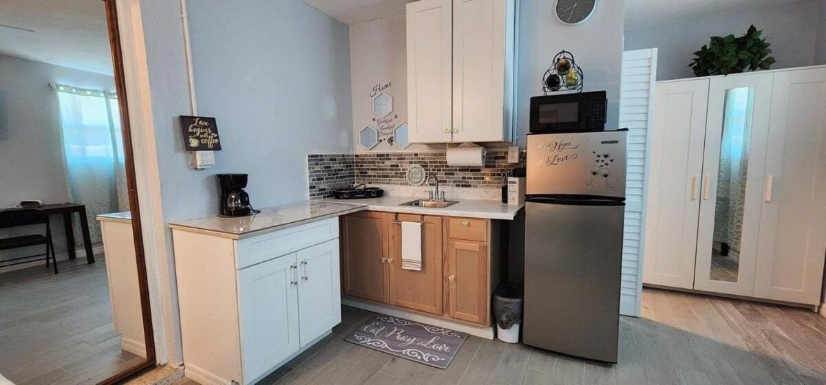 Sweet Studio In Сарасота Екстериор снимка